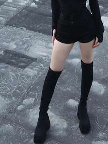 بوت نسائية فوق الركبة، بوت سوداء، بوت جوارب مرنة مصنوعة من الأقمشة المحبوكة، بوت طويلة ذات كعب سميك، بوت خريفية، بوت كعب عالي بأصبع مربع، بوت طويلة أنيقة سهلة الارتداء