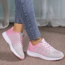 大码女士休闲运动鞋，时尚透气网眼软底跑步鞋，春秋季特价批发