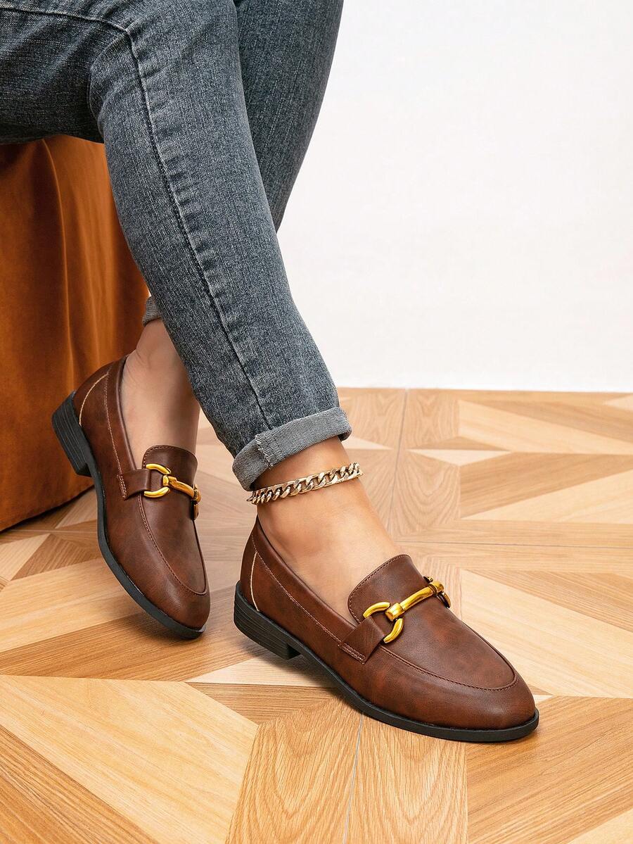 Giày lười đế bằng mũi tròn khóa kim loại cho nữ, giày đế bằng phong cách cổ điển ngoài trời, mùa xuân/thu