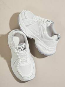 1 Pair Women's Mesh Patchwork Outdoor Lace-Up Casual Sports Shoes, Thick Sole, Suitable For Dresses, Jeans, All Season