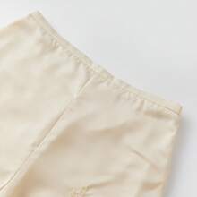Pantalones cortos de encaje de satén Y2K para mujeres, pantalones cortos casuales de seda, adecuados para el ocio diario en el hogar y salir a usar - Beis - Ver 7