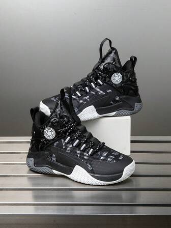 1 双儿童篮球鞋户外运动鞋休闲鞋防滑耐磨时尚运动鞋适合 8-14 岁男孩和女孩，透气网眼拼接设计