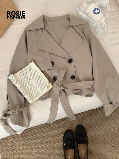 Manteau court décontracté et polyvalent en kaki pour femmes ROSIE POPHUB. Col cranté, manches retroussées. Style preppy et design pour les sorties quotidiennes. Nouvelle arrivée pour l'automne et l'hiver