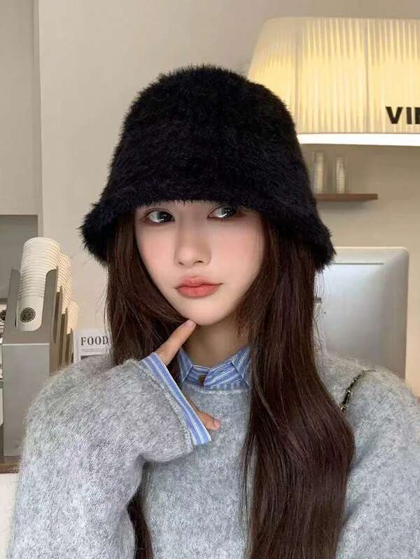 1pc Women's Solid Color Fleece Bucket Hat, Thick Warm Lining, Flat Top Design, Soft Fleece Material, Windproof Ear Protection, Versatile For Daily Commute, Campus, Holiday, Gathering, Multi-Scenario Practical Matching