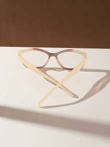 一副女士休闲不对称几何时尚眼镜，适合日常阅读、搭配服装和通勤。 - 彩色 - 查看 4