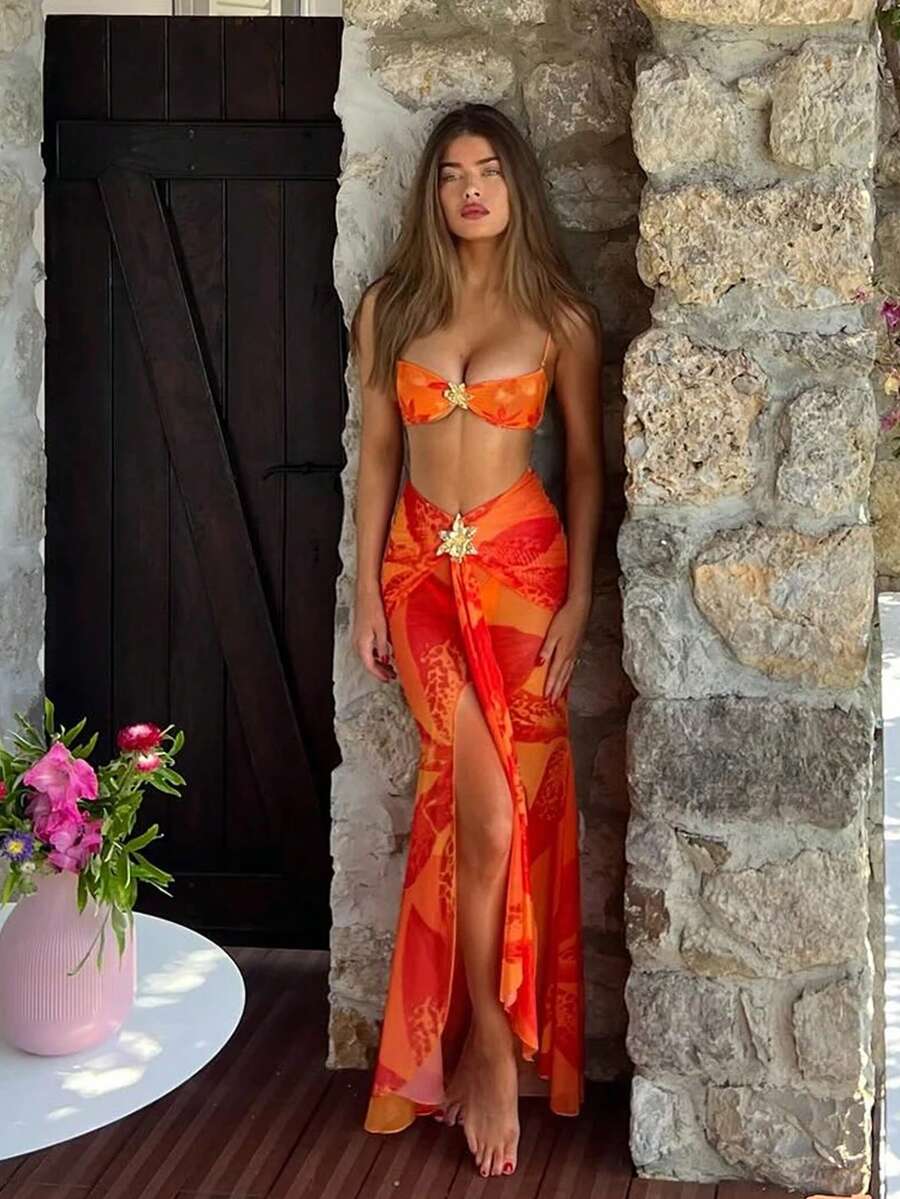 Bộ bikini hai mảnh in hoa gồm dây đeo vai và chân váy ngắn, hàng mới về mùa xuân/hè dành cho nữ, kiểu dáng thanh lịch, thoải mái, gợi cảm, thích hợp cho kỳ nghỉ biển, hẹn hò, dự tiệc. - Nhiều màu - Xem 1