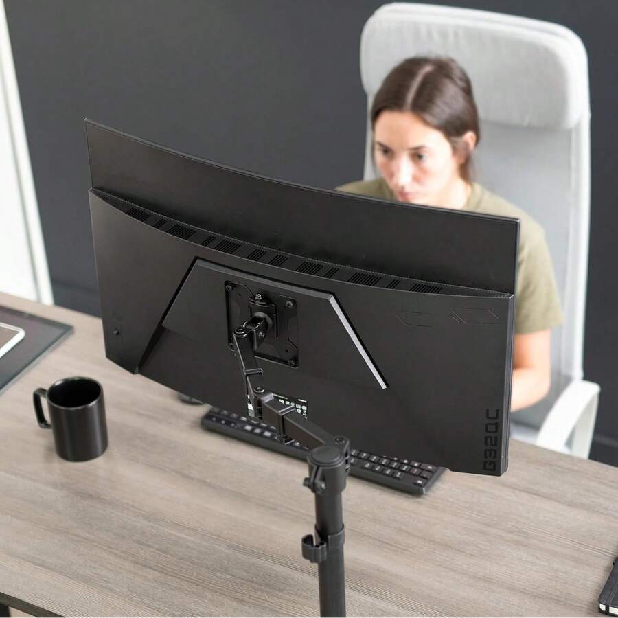 Soporte brazo para monitor, para pantallas de hasta 32 y 38 Ultrawide, totalmente ajustable, negro (STAND-V001) - Negro - Ver 1