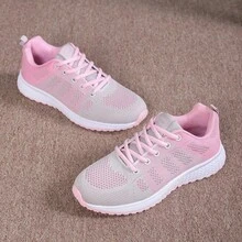 大码女士休闲运动鞋，时尚透气网眼软底跑步鞋，春秋季特价批发