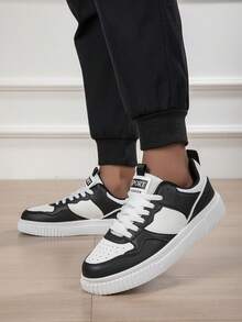 أحذية كاجوال يونيسكس، المقاس 36-45، أربطة، قاع ناعم مريح، أحذية رياضية خفيفة الوزن ذات رقبة منخفضة للاستخدام اليومي، لون أبيض وأسود، أحذية تزلج بأربطة وأصابع مستديرة، أحذية رياضية بيضاء للرجال، أحذية مسطحة للرجال