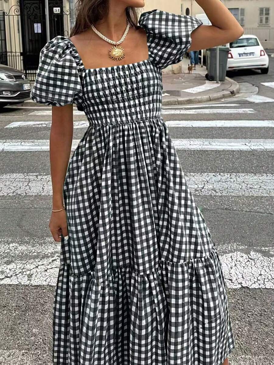 女士格子优雅波西米亚风休闲荷叶边褶皱下摆黑白连衣裙，适合女士新年夜、夏季度假、情人节、生日、优雅派对、节日、沙滩、春季等场合穿着。 - 黑與白 - 查看 1
