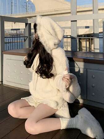 2025秋冬可爱舒适纯色长袖拉链连帽毛衣