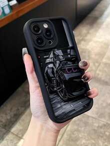 Una elegante funda para  con un elegante diseño de coche, compatible con los modelos  16E, 15, 14, 13, 12, 11/XR/XS MAX/MINI Pro/PLUS/PRO MAX, y también con los modelos  S25/S24 ULTRA/S23 FE/S22 PLUS/ Modelos S21/S20/NOTE20/A55/A54/A35/A34/A32/A25/A24/A21S/A16/A15. Fabricada con material TPU, esta funda protectora ofrece absorción de impactos, resistencia a caídas y protección contra manchas, lo que la convierte en una opción esencial para uso personal o para regalar. Perfecta para San Valentín, Halloween, Navidad y otras ocasiones festivas. - Negro - Ver 2
