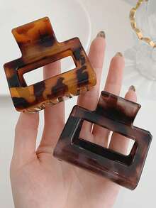 متعدد الألوان