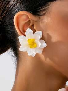 1 Pair Handmade Floral Stud Earrings, Unique Design Daisy Flower Earrings, Acrylic Petals, Cute & Versatile For Daily Wear