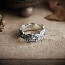 Regal Crown Signet Ring - Vintage Gothic Statement Jewelry With Antique Finish, Bold Unisex Ring For Medieval & Fantasy Style - 銀色 - 查看 2