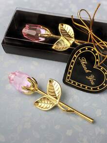 1 Mini Crystal Rose Flower, An Artificial Red Rose Made Of Crystal Material. It Is Suitable As A Gift For Women's Parties, Can Also Be Used As A Gift For Wedding Parties, Room Decorations, Office Desk Decorations, And Home Ornaments. (The Mini Crystal Flowers Are Shipped In Gift Boxes.)