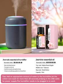 Miniaturowy, kolorowy nawilżacz powietrza do samochodu, pojemność 300 ml, zasilanie USB, czarno-biały i różowy (3 kolory do wyboru), z funkcją zimnej mgły i nastrojowym oświetleniem, 5 rodzajów aromatycznych olejków eterycznych do wyboru. Spray aromaterapeutyczny nadaje się do samochodów, sypialni, salonów, biurek, małych nawilżaczy samochodowych, dekoracji sypialni i prezentów tworzących atmosferę. Służy do codziennego nawilżania powietrza, uzupełniania wody i osuszania. Wymaga podłączenia do prądu.