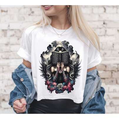 Diseño de camiseta para amantes de los libros, camiseta gótica de descarga instantánea, Club de lectura Moralmente Gris, Lector de novelas románticas (Pm 76.JPG)269 g. Para él, para ella, para cualquier oC-Asión. Esta C-AmiS-eta ultR-ASuave, confeccionA-DA con aL-Godón de alta densidad de primera C-Alidad, es una prenda versátil. Combina a la perfección con conjuntos vintage, es una prenda básiC-A iD-eal para el gimnasio y es imprescindible para tus vaC-Aciones. Su corte clásico la convierte en el regalo perfecto para un C-umpleaños o simpleM-ente para usarla.