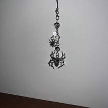 新款高端万圣节风格饰品，ins风，原创设计，暗黑系，个性化定制，Y2K风格，金属质感，手工串珠玻璃珠十字架，可爱金属蜘蛛设计，手机挂绳，手机挂饰，手机吊坠，包包挂饰，耳机盒挂饰，钥匙扣 - 銀色 - 查看 10