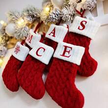1 buc. Șosetă de Crăciun tricotată cu alfabet, decor pentru brad de Crăciun pentru casă, pungă de cadou cu bomboane brodate, potrivită pentru decorul casei de iarnă și sărbătorile de sărbători, petreceri de festivaluri, petreceri de Crăciun, decor cameră, decor de sărbători, decor de festival, cadouri de petrecere, decorațiuni distractive pentru petrecerea de Crăciun, sărbătoare de Crăciun, An Nou fericit, decorațiuni de Crăciun, cadou perfect de Crăciun pentru prieteni