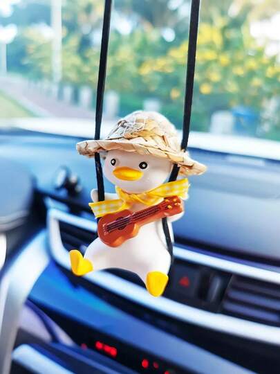1 Pieza Colgador de Coche con Pato Oscilante: Un lindo creador de ambiente dentro del coche que "se balancea". Es talla grande que solo una decoración. Equipado con una aromaterapia de yeso que emite un aroma tenue, puede no solo adornar el espacio interior del coche sino también aliviar la fatiga de conducir. Es especialmente adecuado para propietarios de automóviles que aman los estilos lindos y prestan atención a los detalles dentro del coche.