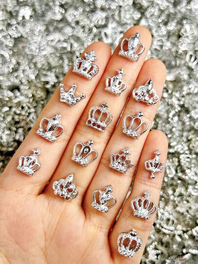 30Pcs Random Mixed 3D Silver Crown Nail Charms Y2K Simulate The King's Crown Mini Nail Art Accessories DIY