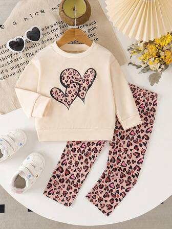 2 st/set babyflickor alla hjärtans dag-hjärta och leopardmönster långärmad topp + åtsittande leopardmönsterbyxor