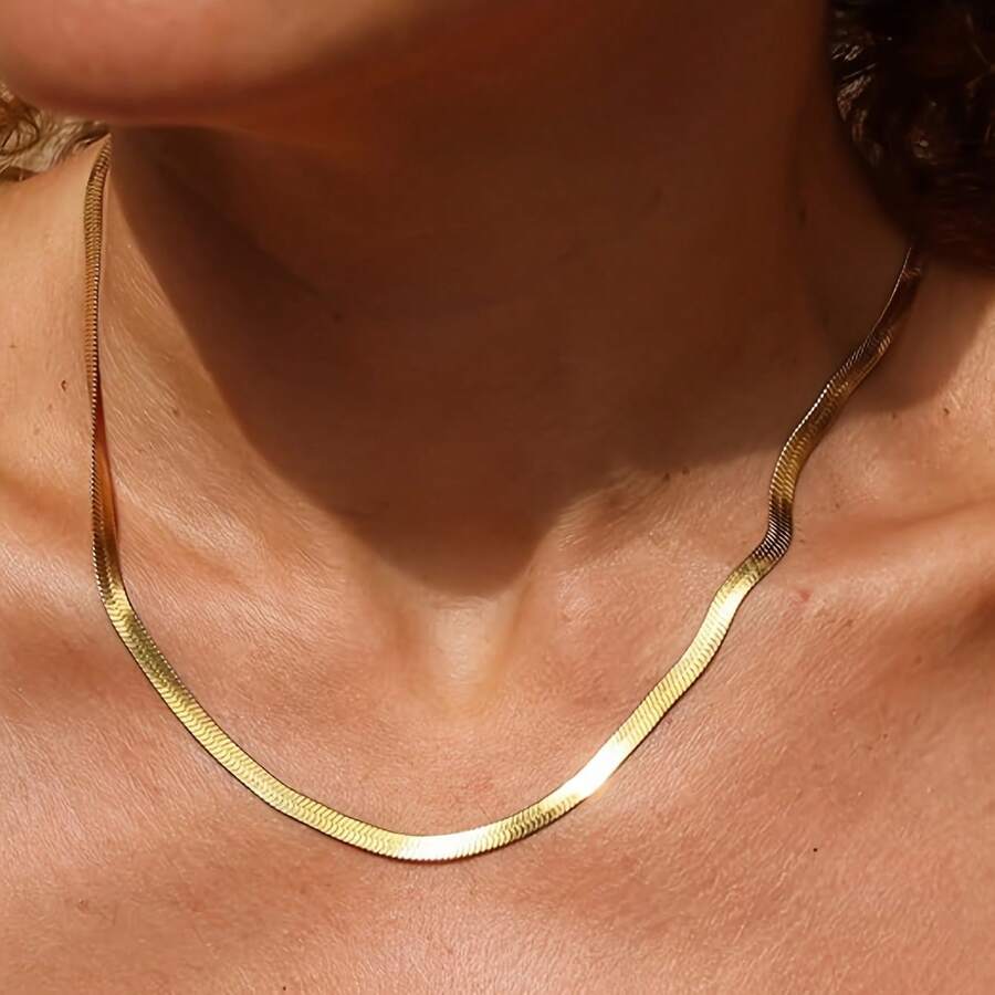 1 Piece Fashion Luxury Minimalist Style Stainless Steel Necklace, Gift For Friends And Couples On Birthdays, Suitable For Daily Wear, Party And Festival Matching - Golden Yellow - View 1
