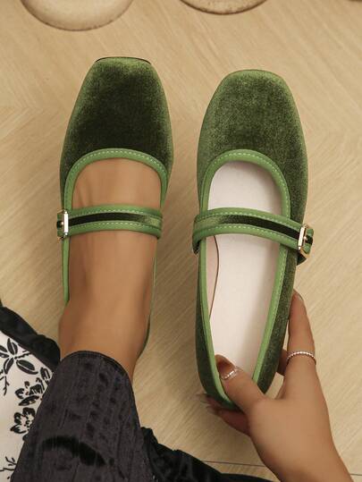 Plus Size EU 35-43 Vintage Mary Jane Shoes, New Spring/Autumn Fashion Green Velvet Strap Buckle Low Vamp Square Toe Flat Shoes, Comfortable Soft Bottom Ladies Ballet Flats For Daily, Work, Commute, Driving, Vacation