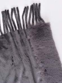 1 pieza Nuevo abrigo de invierno de moda, cálido y esponjoso, chal de unicolor, suave y amigable con la piel, versátil y amplio con flecos, para usar a diario con vestidos - Gris - Ver 3