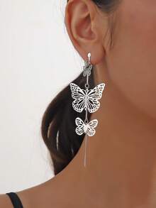 1 Pair Hollow Butterfly Tassel Long Earrings, Elegant & Fashionable, Made Of Iron Alloy. For Those Who Love Exquisite Earrings, Please Purchase Carefully. Your Satisfaction Is Our Greatest Motivation.