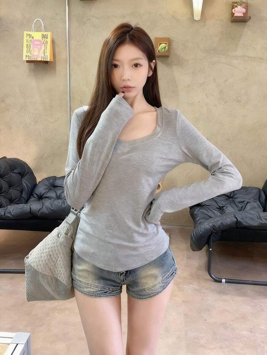 时尚 V 领长袖 T 恤，收腰，修身剪裁，打底上衣 - 灰色 - 查看 1