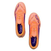 Adidas 男女款 F50 LEAGUE TF 足球鞋，常规款，纤维皮鞋面，EVA 中底，橡胶外底，橙色，JH7723 - 橙/亮藍/白 - 查看 5