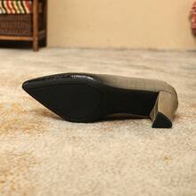 Pumps da donna con punta affusolata, tacco alto e spesso, stile europeo, in pelle verniciata morbida, colore sfumato nero e rosso, taglie grandi fino alla 44 e 43 - Grigio - Visualizzare 8