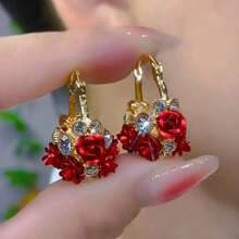 2pcs Creative Rose Earrings Fashionable, Simple And Versatile Couple Gift Women's Fashion Jewelry - 紅色 - 查看 1