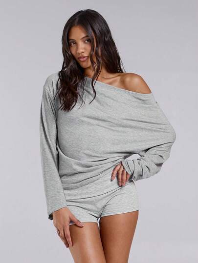 TypaGal Winter Fall Wild Modern Chic New Year Party Retro Elegant Sexy Street Minimalist Women Solid Color Pleated Asymmetrical Neck Long Sleeve Pullover Sweatshirt Graduation,Back To School Outfits,Graduation,Teacher Outfits For Women,Back To School In Fall/Winter