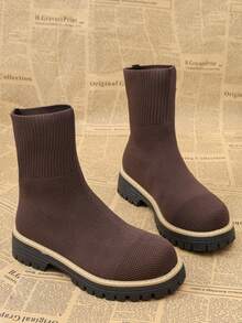 Braune Stiefel für Damen, britischer Stil Ankle Boots, schwarze vielseitige gestrickte elastische Skinny Boots, High Heel Kurzstiefel, Plateau Damenschuhe