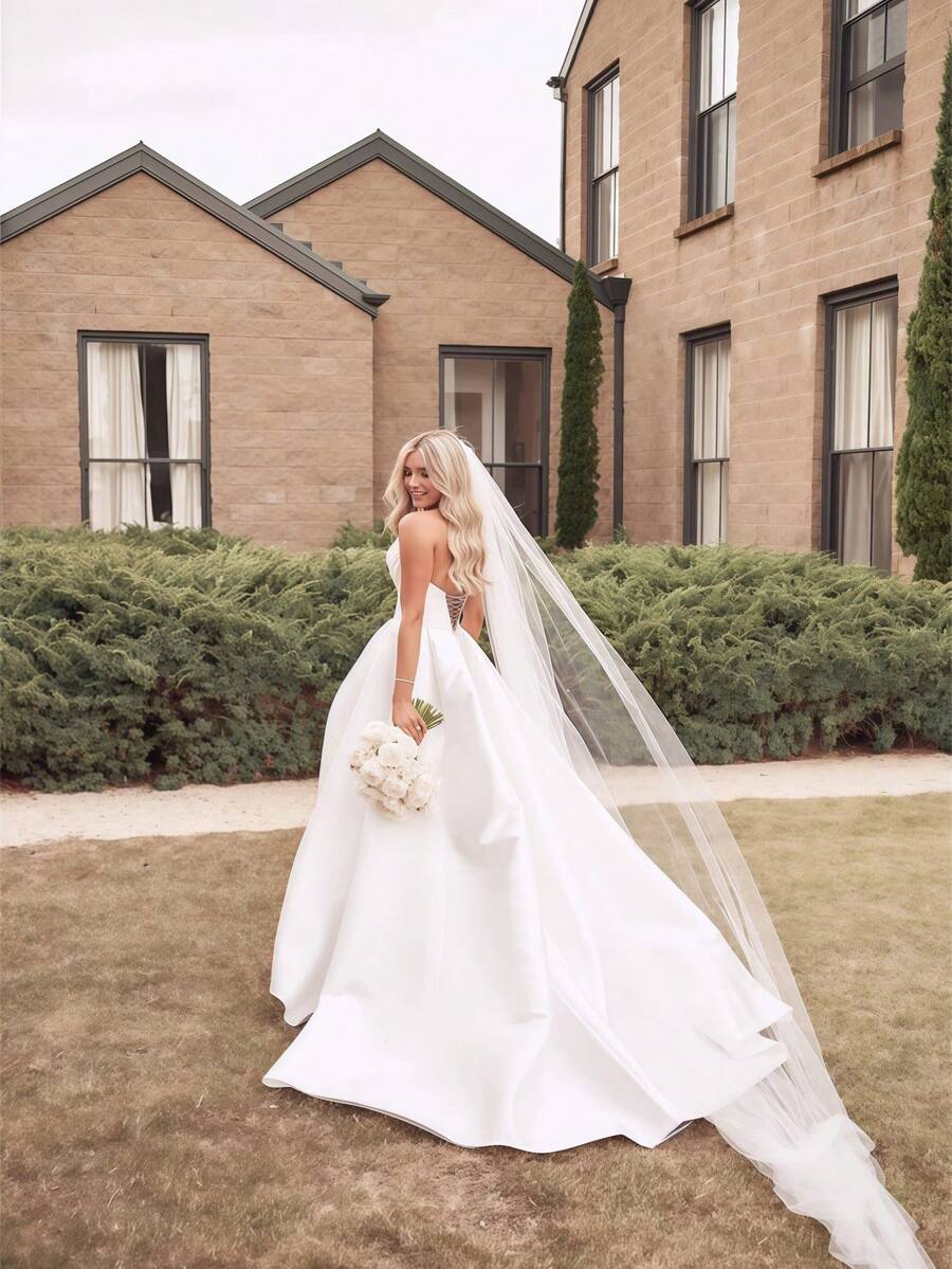 Elegant Sexy High Slit Tube Top Satin Wedding Dress Registry Office Dresses A-Line Bridal Fashion,Evening Party Dress Birthday Party Dress,Romantic Church Ceremony Wedding Dress,Suitable For Wedding,Dating,Party,Singles' Party,Vacation,Formal Occasions,Dinner Dress,Prom Dress,Homecoming Dress,Cocktail Party,Wedding Guest Dress,Graduation - trắng - Xem 1