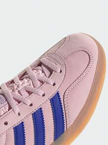 阿迪达斯 (ADIDAS) Adidas Originals GAZELLE INDOOR 舒适简约防滑耐穿低帮滑板鞋 女款 粉色 GAZELLE INDOOR SHOES 经典运动滑板鞋 “T 头鞋” - 粉色 - 查看 5