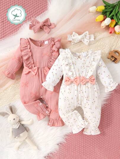 两件套女婴休闲可爱优雅花卉蝴蝶结印花连体衣，配荷叶边领和发带，柔软舒适的纯棉婴儿服装，适合日常穿着、度假、派对、摄影等场合。