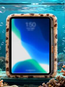 棕色豹纹毛绒 iPad 保护套，带触控笔收纳槽 - 适用于 iPad 第 10/11 代、新款 A16 机型 (2022/2025)、iPad Air 11/Pro 11 及第 7/8/9 代 | 可爱少女风时尚设计，平板电脑桌面装饰 | 派对、生日和节日的完美礼物 - 黃色 - 查看 14