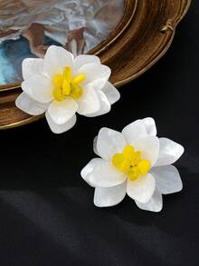 1 Pair Handmade Floral Stud Earrings, Unique Design Daisy Flower Earrings, Acrylic Petals, Cute & Versatile For Daily Wear