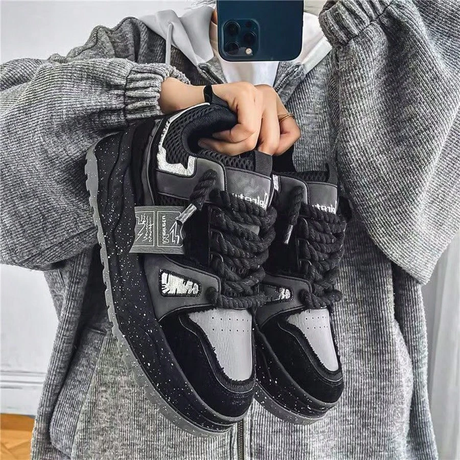 Fashionable Couple Retro Skateboard Sneakers, Thick Rubber Sole, All-Season Wear, Low-Top Lace-Up