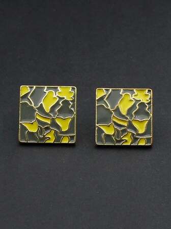 1 件珐琅耳环，高端优雅的耳钉