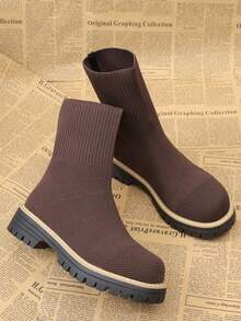 Braune Stiefel für Damen, britischer Stil Ankle Boots, schwarze vielseitige gestrickte elastische Skinny Boots, High Heel Kurzstiefel, Plateau Damenschuhe