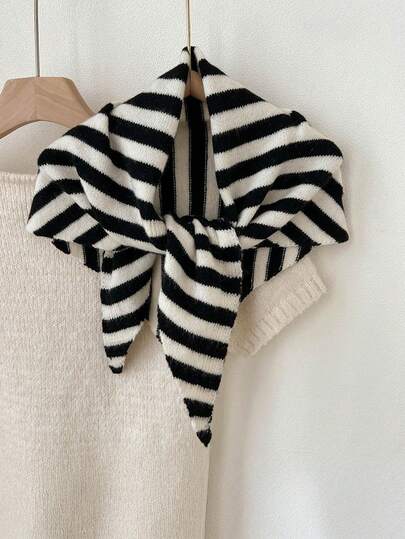 1 pezzo Sciarpa triangolare a righe in stile nordico da donna, calda e versatile, alla moda, adatta per l'autunno/inverno, può essere indossata da sola o a strati, si consiglia il lavaggio a mano o a secco, accessorio invernale, spiaggia, vacanza
