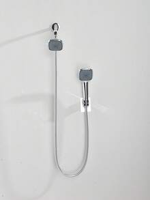 Un juego de ducha galvanizado, que incluye una ducha superior cuadrada de cuatro pulgadas, una ducha de mano cuadrada, una manguera de 1,5 my un soporte, adecuado para baños, B&B, vehículos recreativos, accesorios de baño y artículos para el hogar. - Chrome - Ver 6