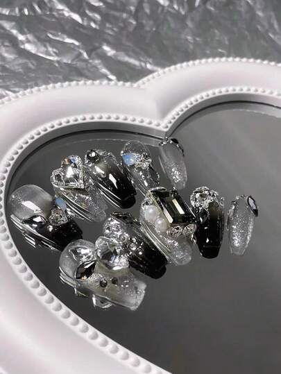 155 قطعة من الزركونيا الشفافة الصغيرة لتزيين الأظافر - لامعة للغاية، حجر الراين ذو القاع المدبب للزينة اليدوية والقدم