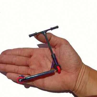 3 st/2 st set metall mini skateboard skrivbordsdekor, metallisk miniatyr skateboardfigur, ingen ström behövs, lämplig för jul, halloween, påsk, thanksgiving, fars dag heminredning