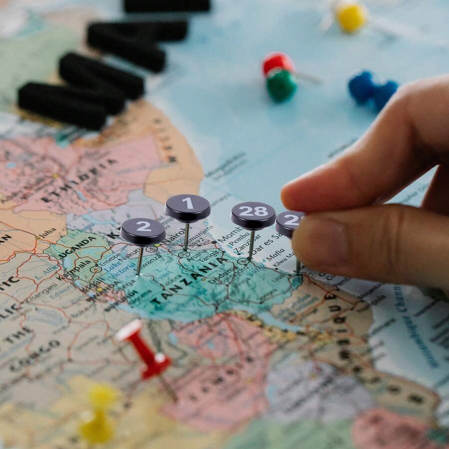 1 bộ đinh ghim số, đinh ghim đen, đinh ghim đầu dẹt bằng nhựa có số màu trắng từ 1 đến 100 dùng cho bản đồ, thuyết trình, ảnh, áp phích, triển lãm - Mảnh duy nhất - Xem 1